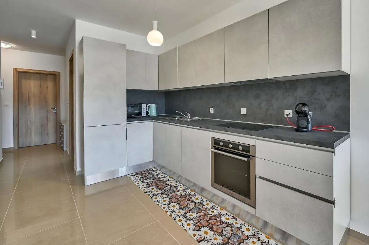 Apartment Black Medulin